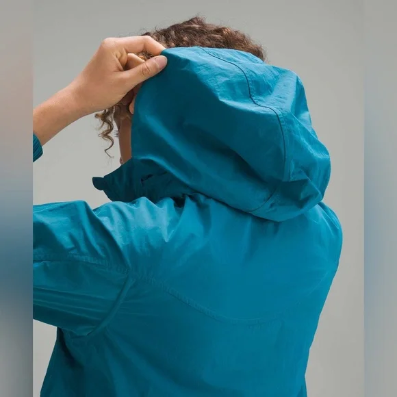 Lululemon Evergreen Cropped Anorak
Hawaiian Blue - Picture 6 of 15